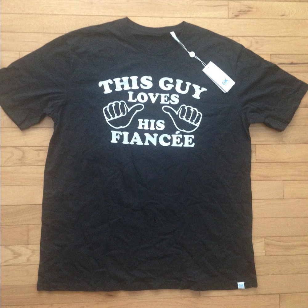 "This Guy Loves His Fiancée" T-shirt Size 2XL New